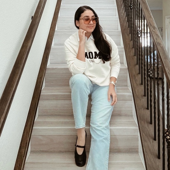 White 'MOM ERA' Sweatshirt - Picture 3 of 4